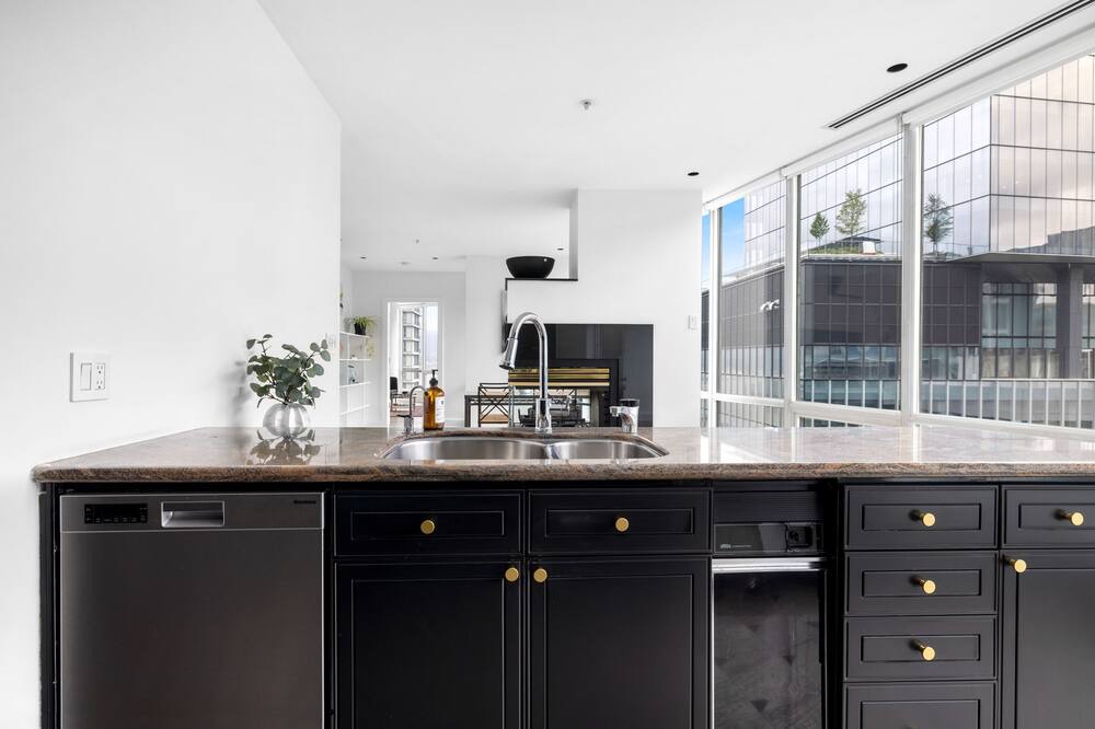 Photo of Kitchen in Coal Harbour