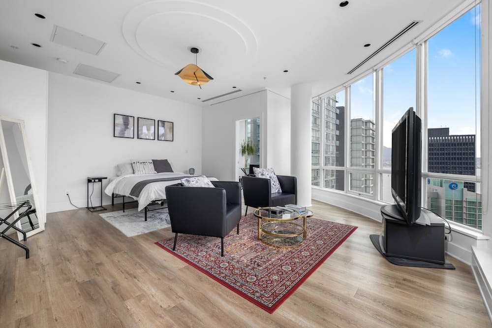 Photo of Livingroom in Coal Harbour
