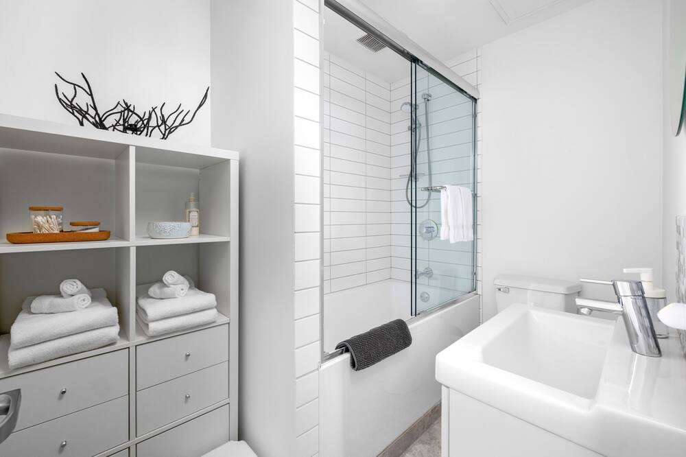Photo of Bathroom in Coal Harbour