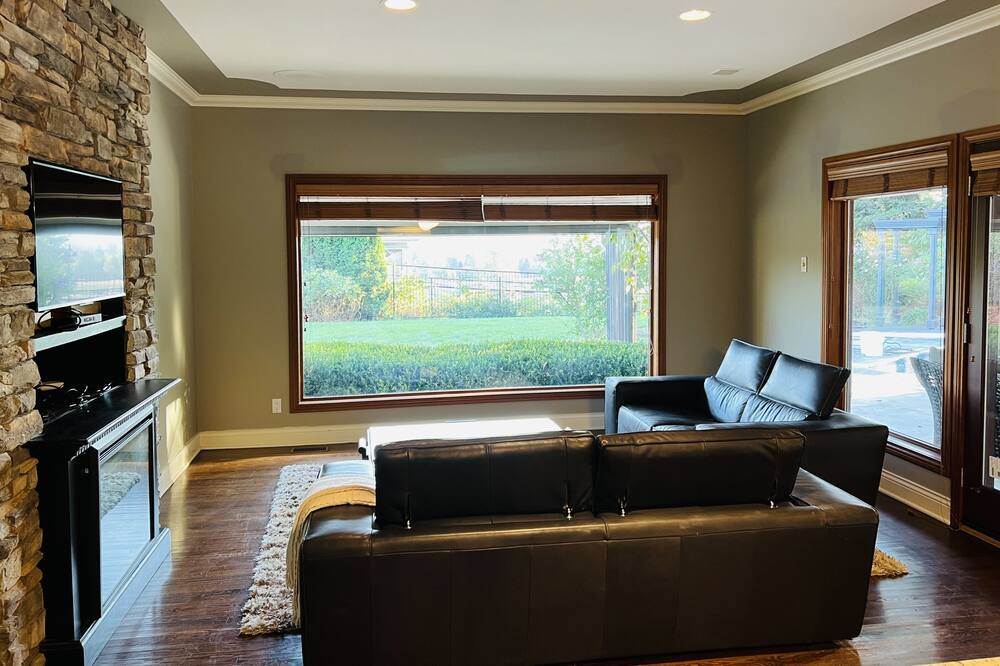 Photo of Livingroom in Lower Sumas Mountain