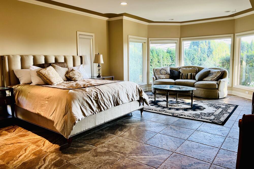 Photo of Bedroom in Lower Sumas Mountain