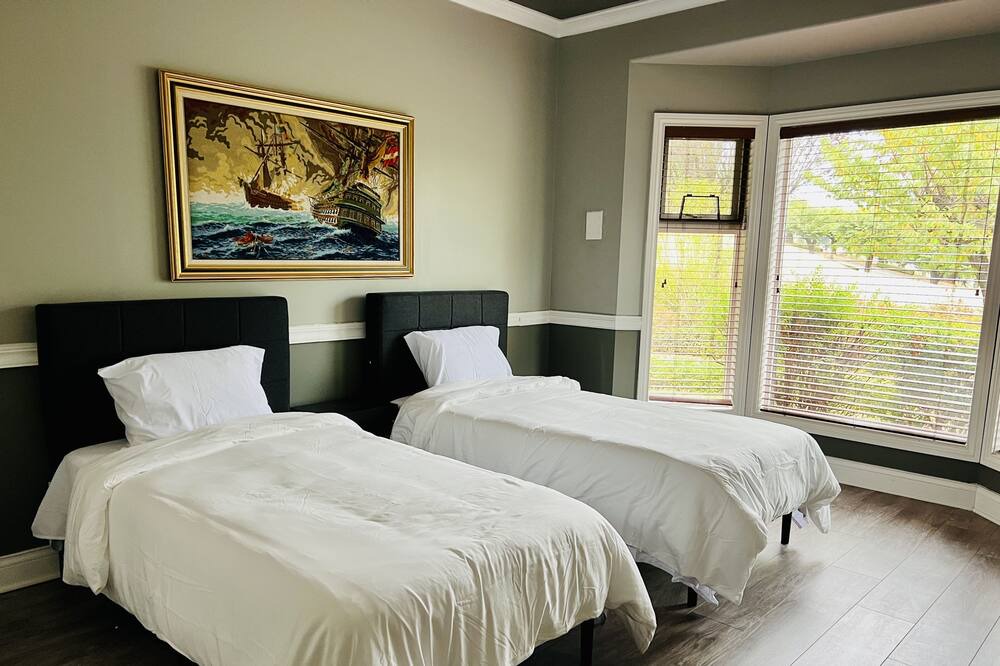 Photo of Bedroom in Lower Sumas Mountain