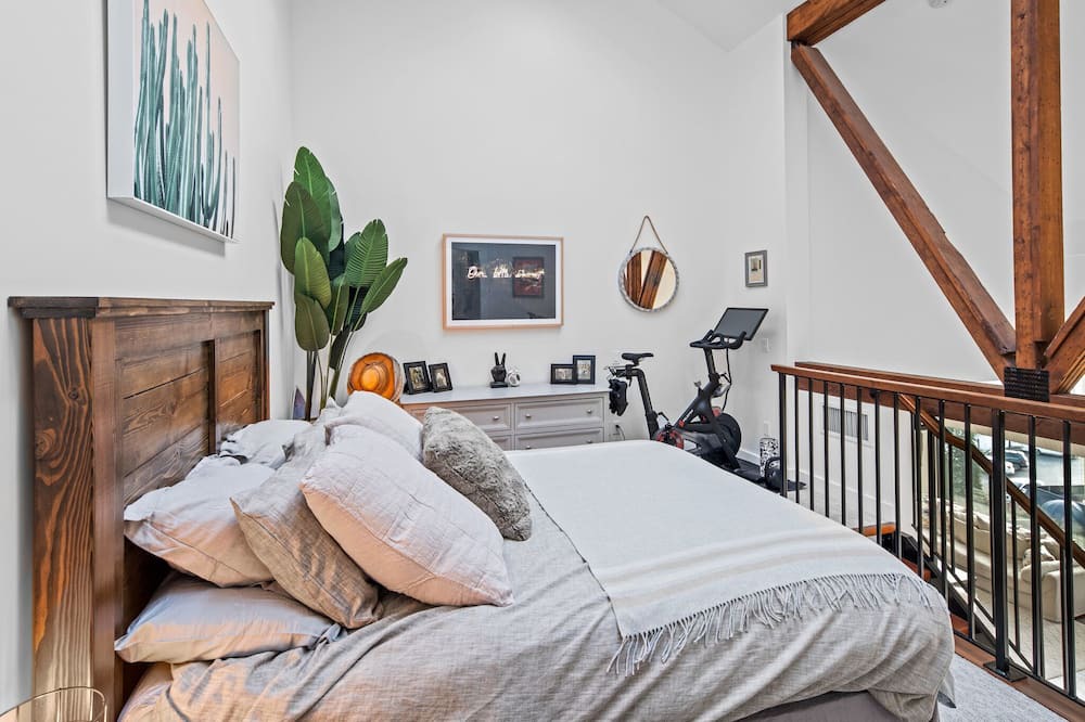 Photo of Bedroom in Bear Mountain Resort