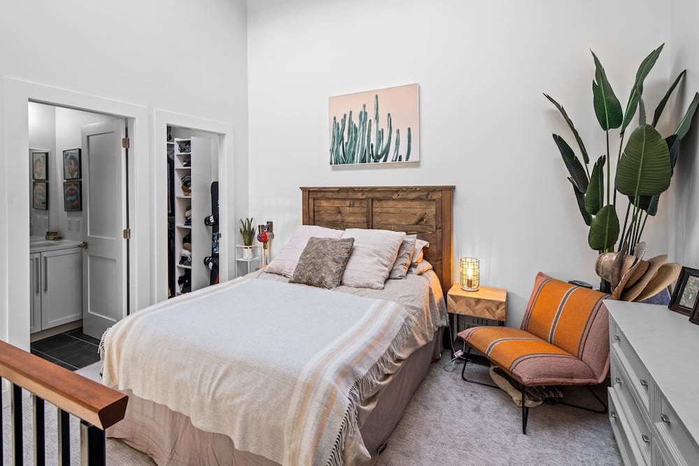 Photo of Bedroom in Bear Mountain Resort