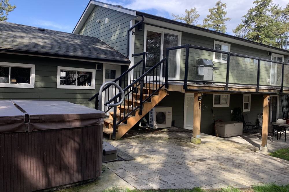 Photo of Others in Saanich West