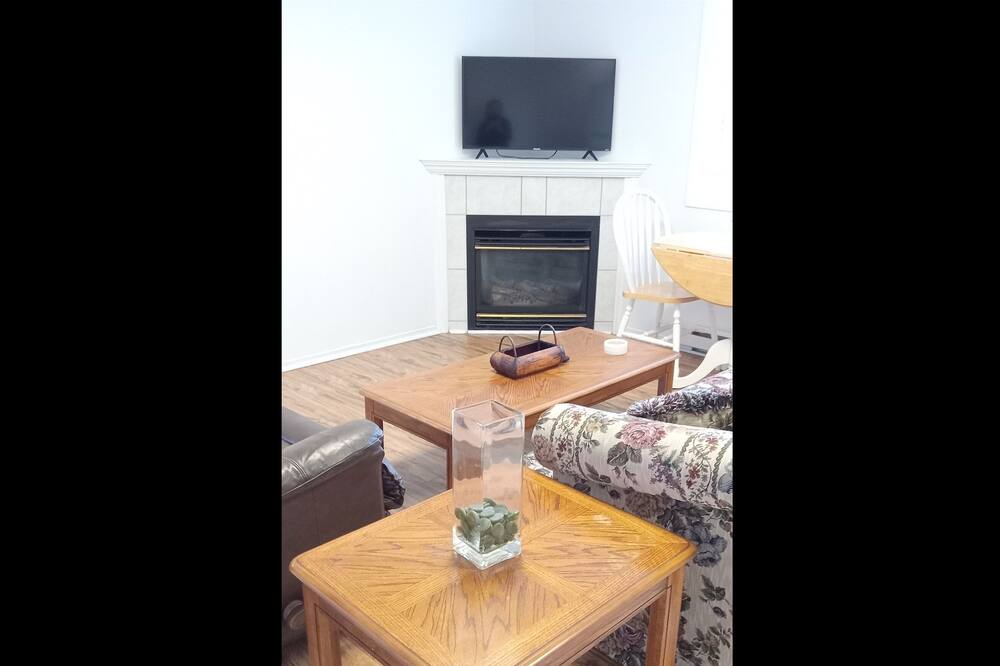 Photo of Livingroom in Saanich West