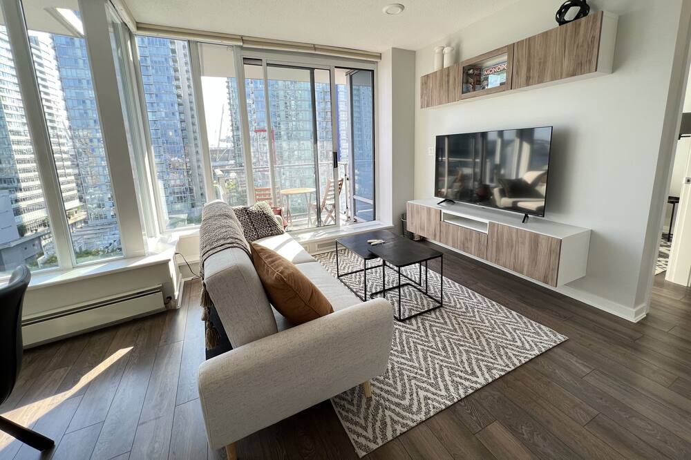 Photo of Livingroom in Crosstown