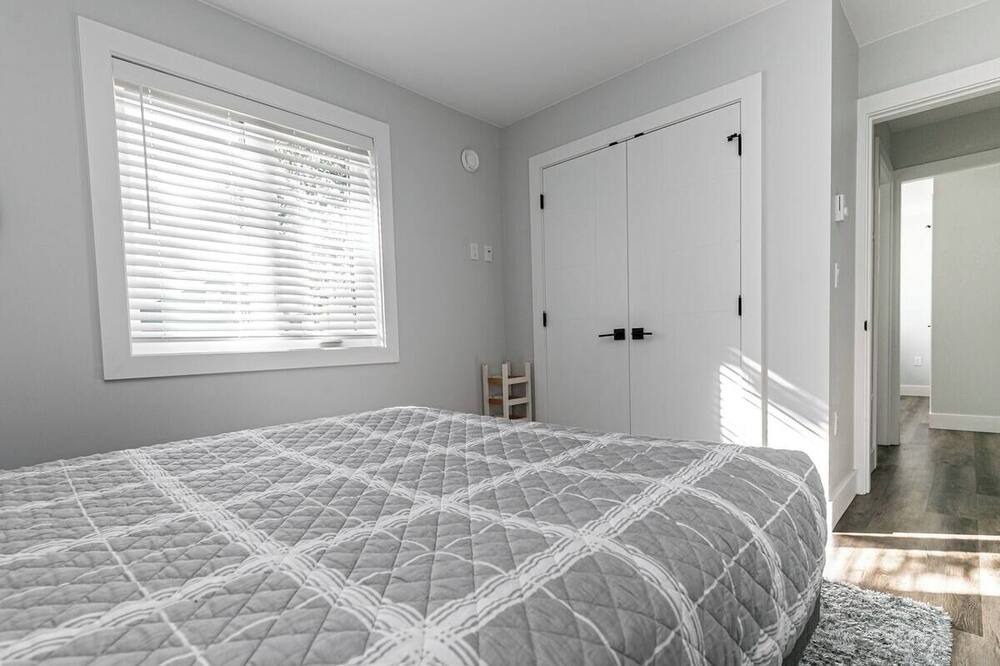 Photo of Bedroom in Saanich West