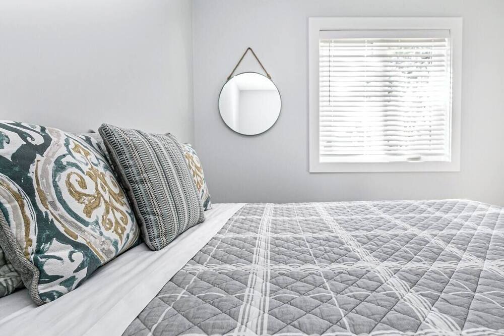 Photo of Bedroom in Saanich West
