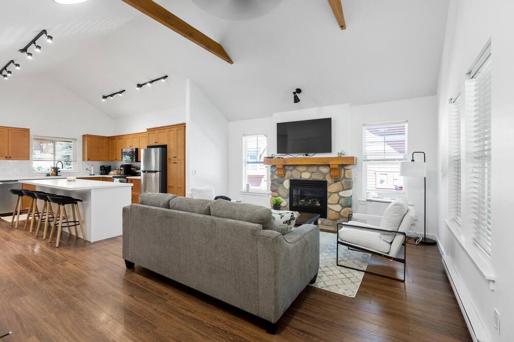 Photo of Livingroom in Lindell Beach