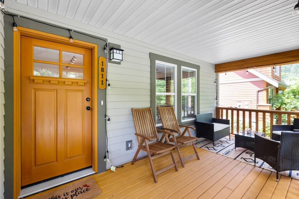 Photo of Patio Balcony in Lindell Beach