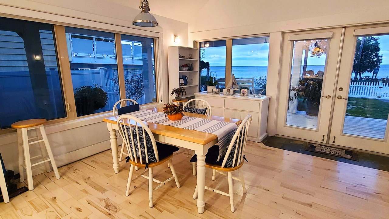 Photo of Livingroom in Downtown