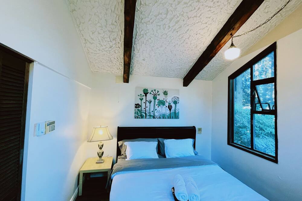 Photo of Bedroom in Langley