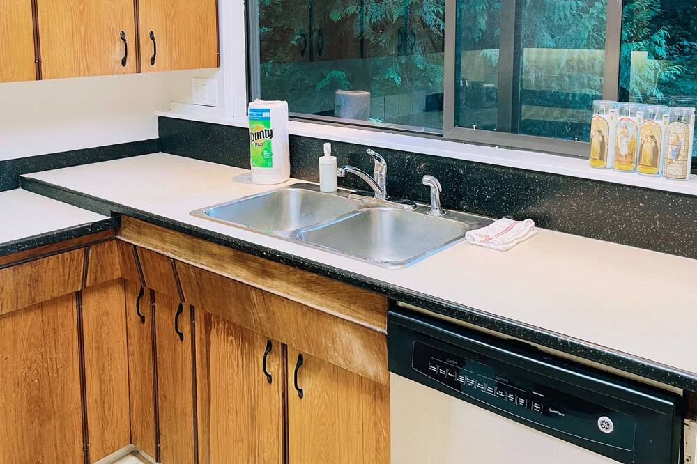 Photo of Kitchen in Langley