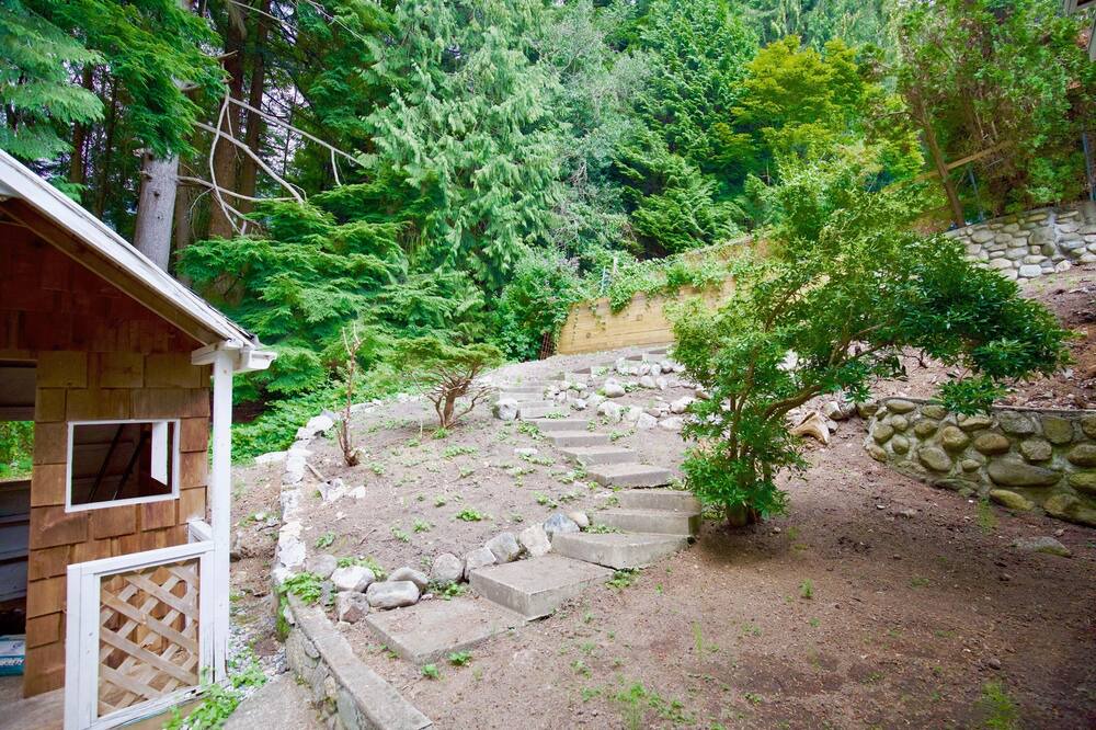 Photo of Outdoor in Canyon Heights