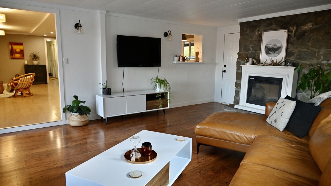 Photo of Livingroom in Okanagan-Similkameen