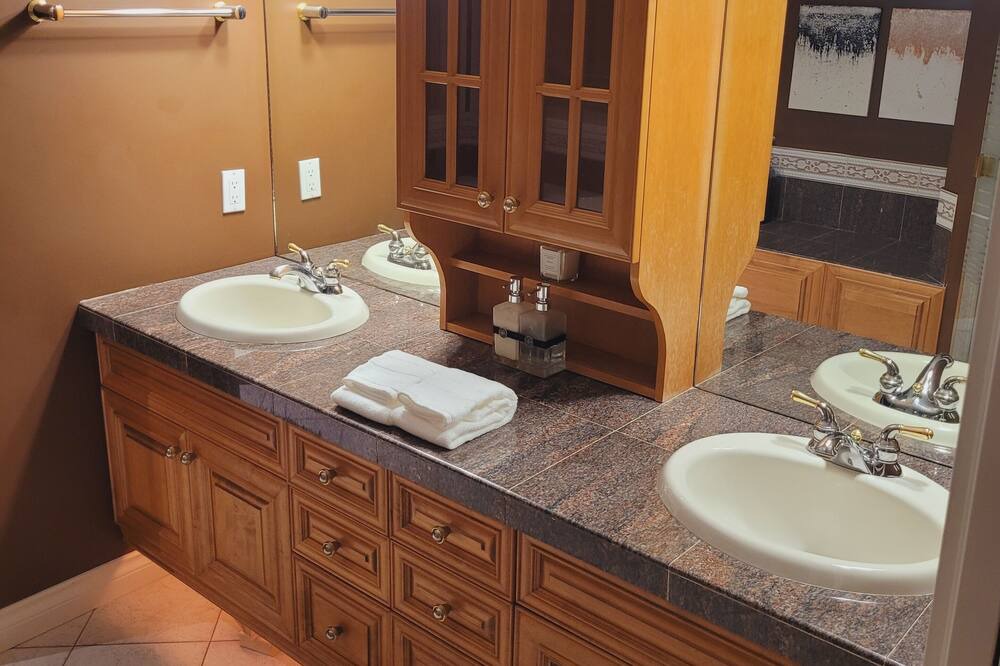 Photo of Bathroom in Chilliwack