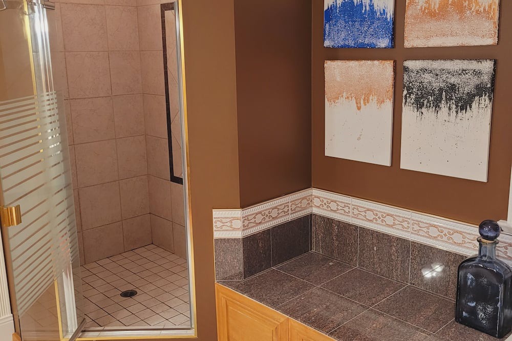Photo of Bathroom in Chilliwack