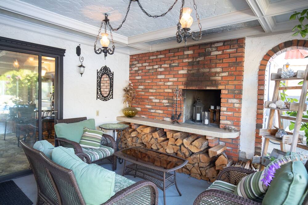 Photo of Livingroom in Departure Bay