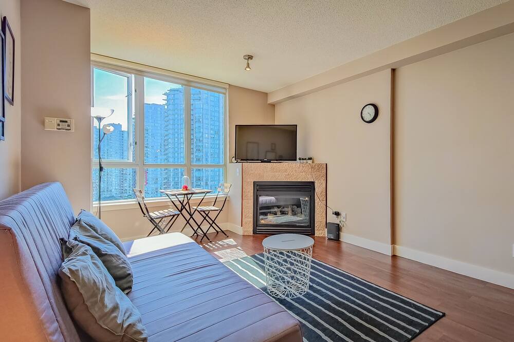 Photo of Bedroom in Crosstown