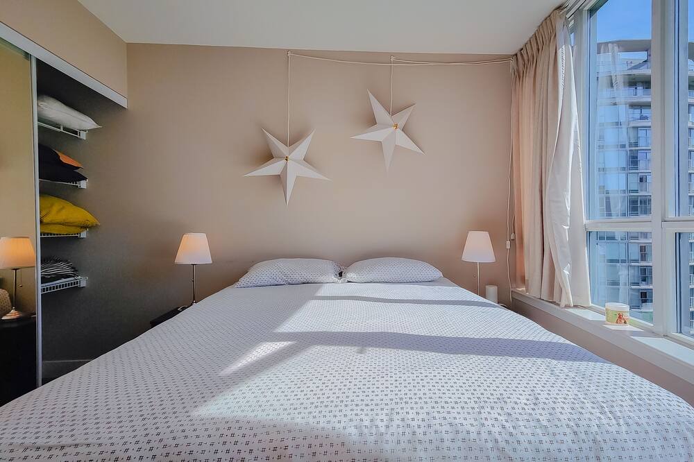 Photo of Bedroom in Crosstown