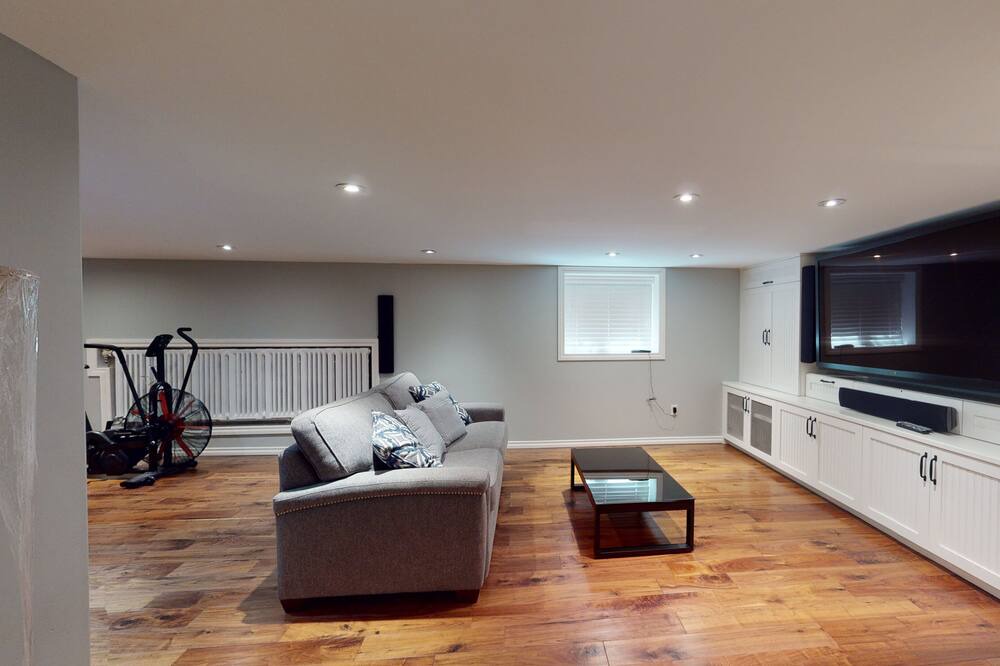 Photo of Livingroom in Oakridge