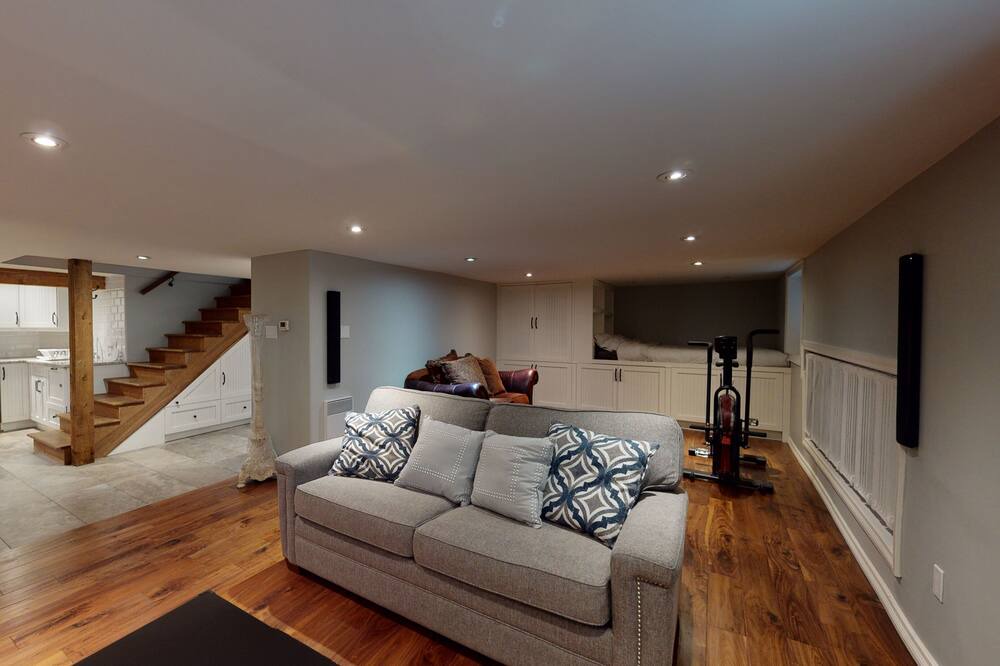 Photo of Livingroom in Oakridge