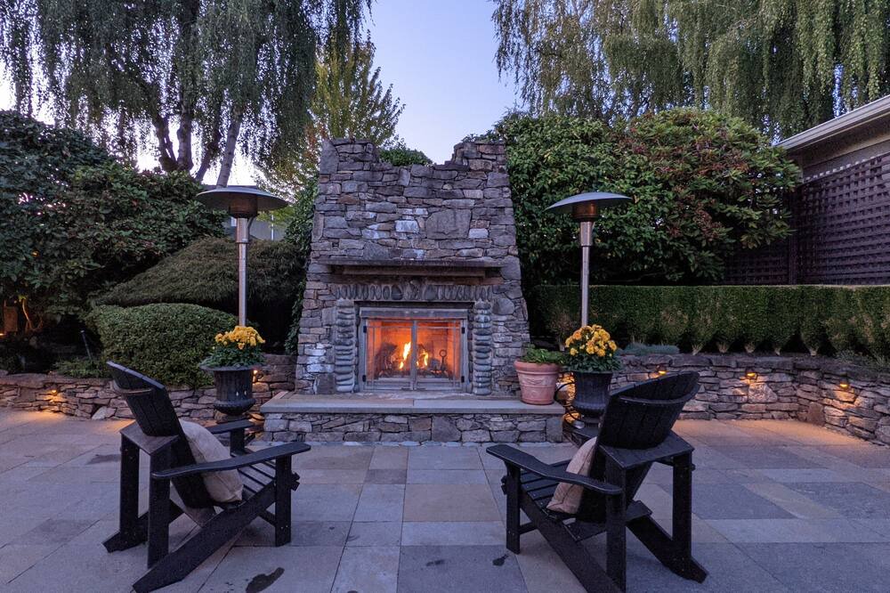 Photo of Outdoor in Oakridge