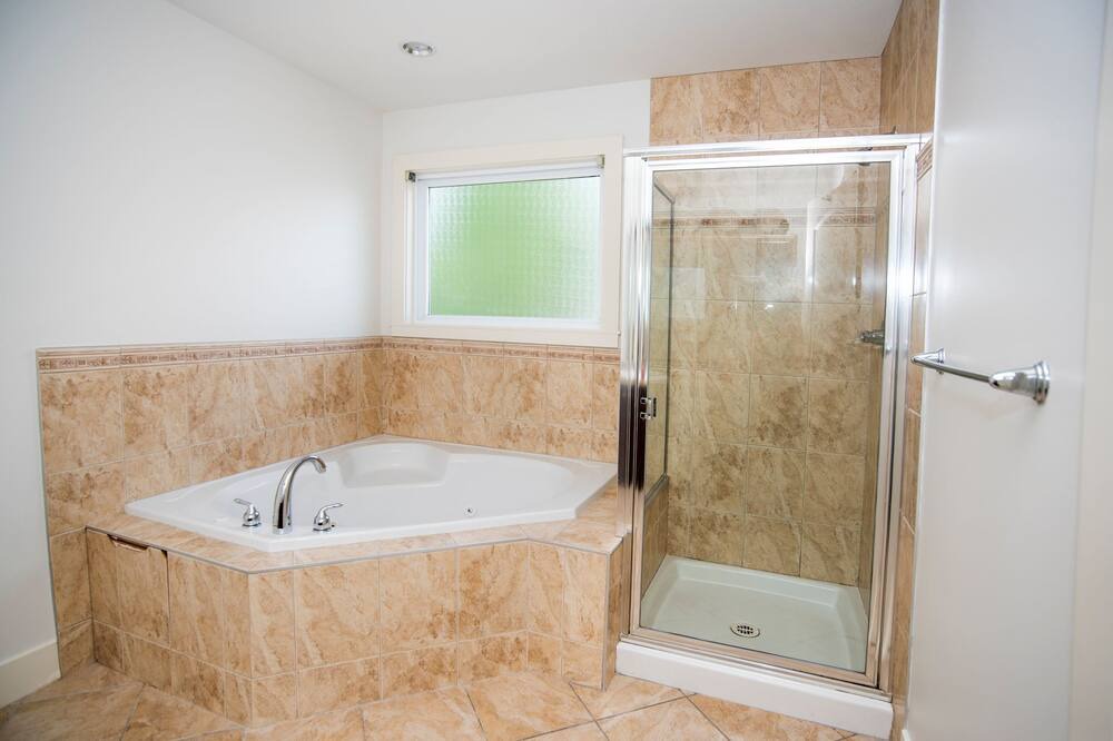 Photo of Bathroom in Langley