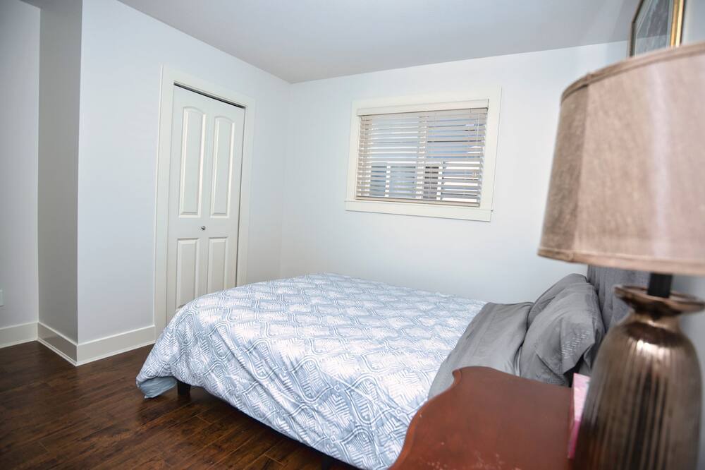 Photo of Bedroom in Langley