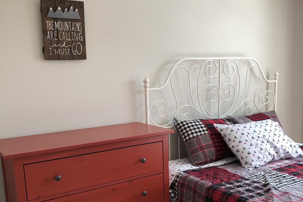 Photo of Bedroom in Courtenay