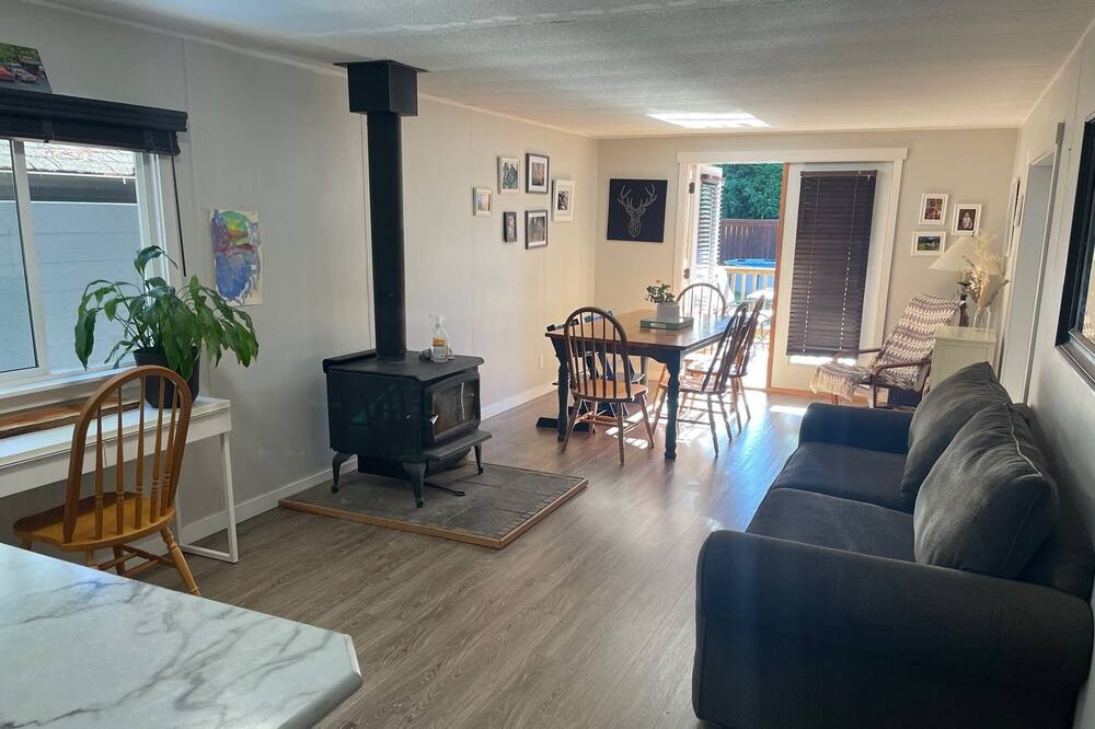 Photo of Livingroom in Halfmoon Bay