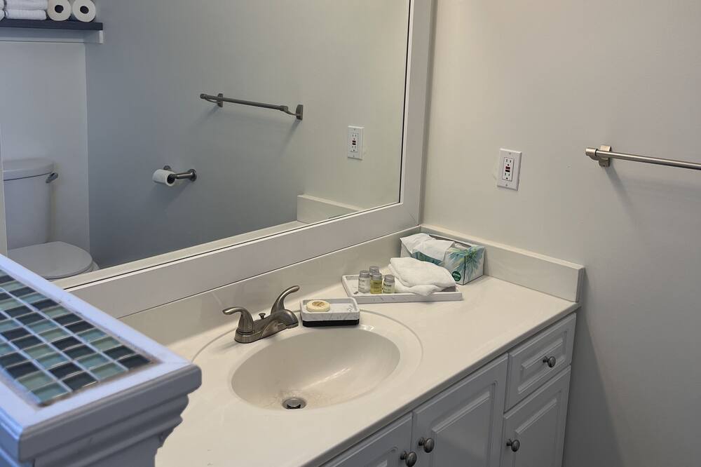 Photo of Bathroom in Delta