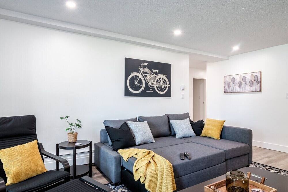 Photo of Livingroom in Clearbrook