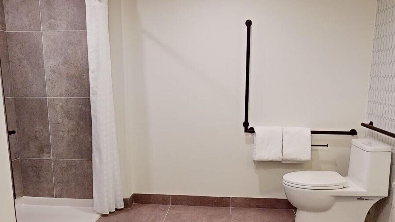 Photo of Bathroom in Steveston