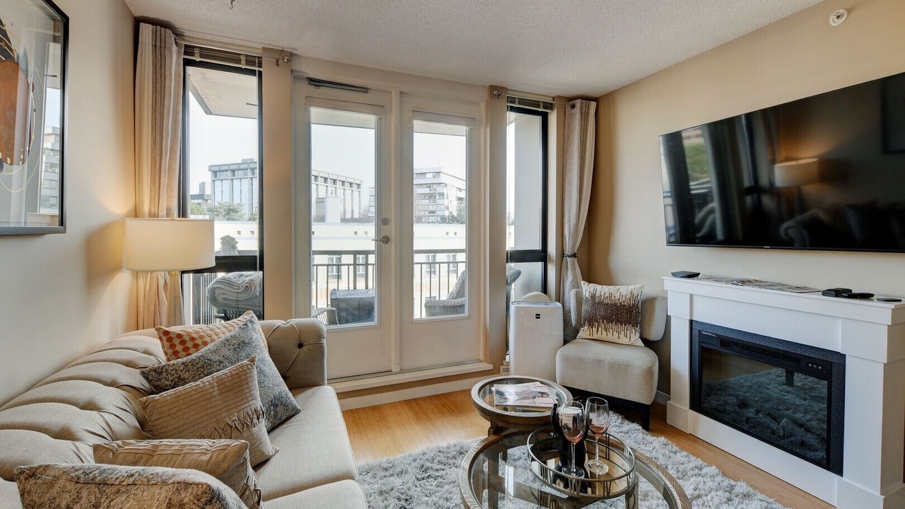 Photo of Livingroom in Downtown Victoria
