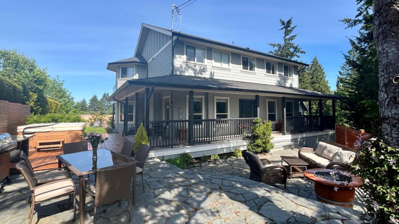 Photo of Patio Balcony in Mill Bay