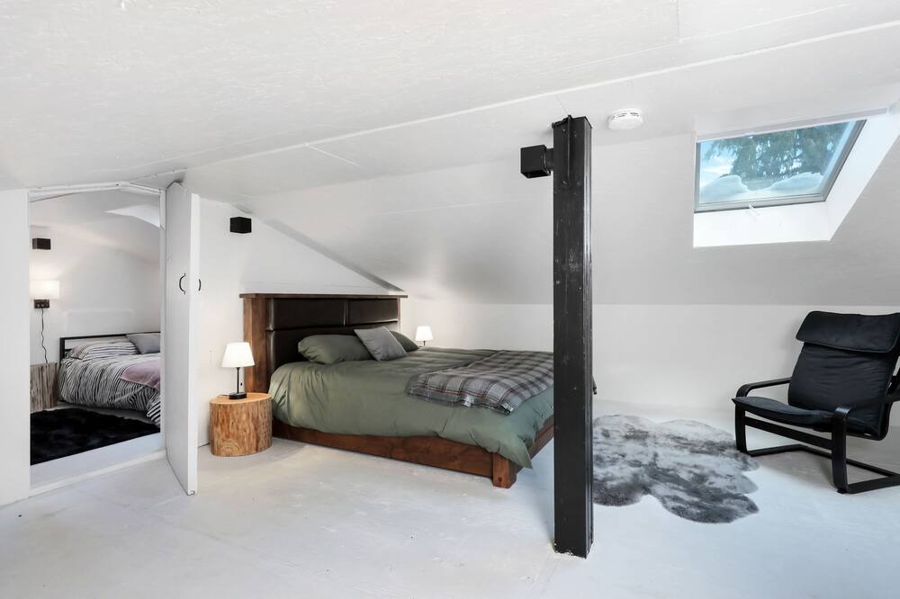 Photo of Bedroom in Courtenay