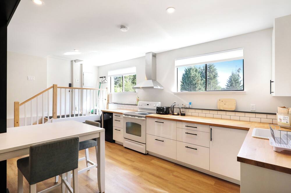 Photo of Kitchen in Courtenay