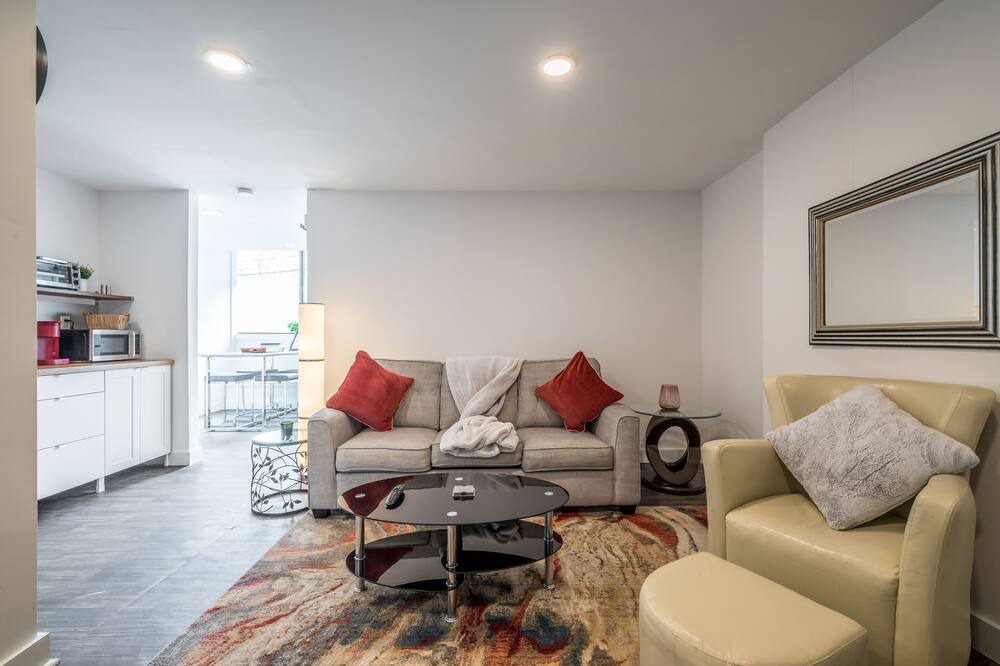 Photo of Livingroom in Bedford