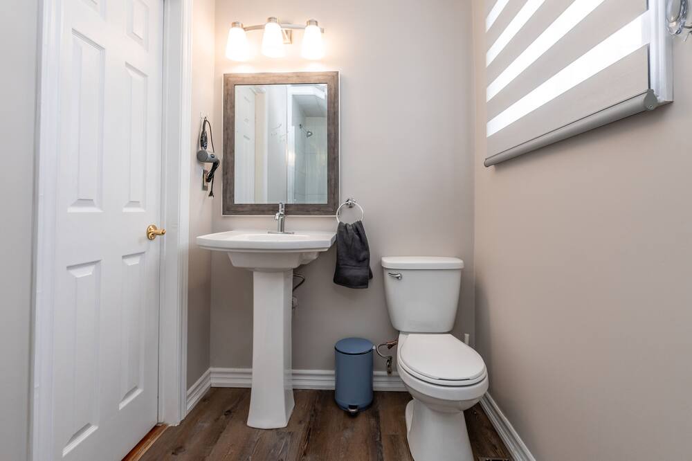 Photo of Bathroom in Alcona