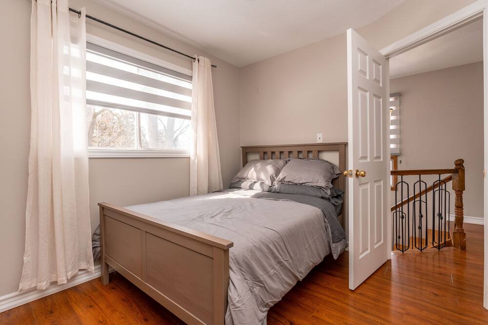 Photo of Bedroom in Alcona