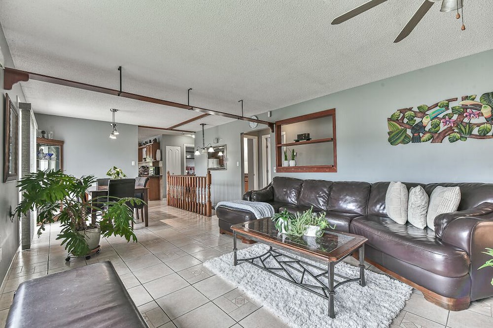 Photo of Livingroom in Maple Ridge