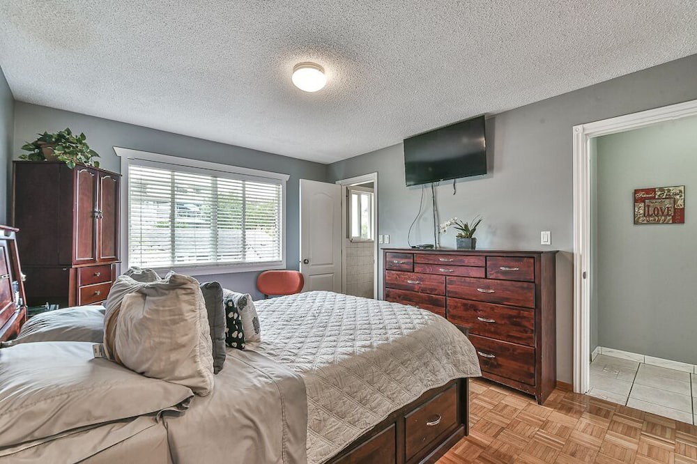 Photo of Bedroom in Maple Ridge