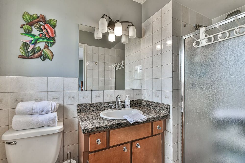 Photo of Bathroom in Maple Ridge