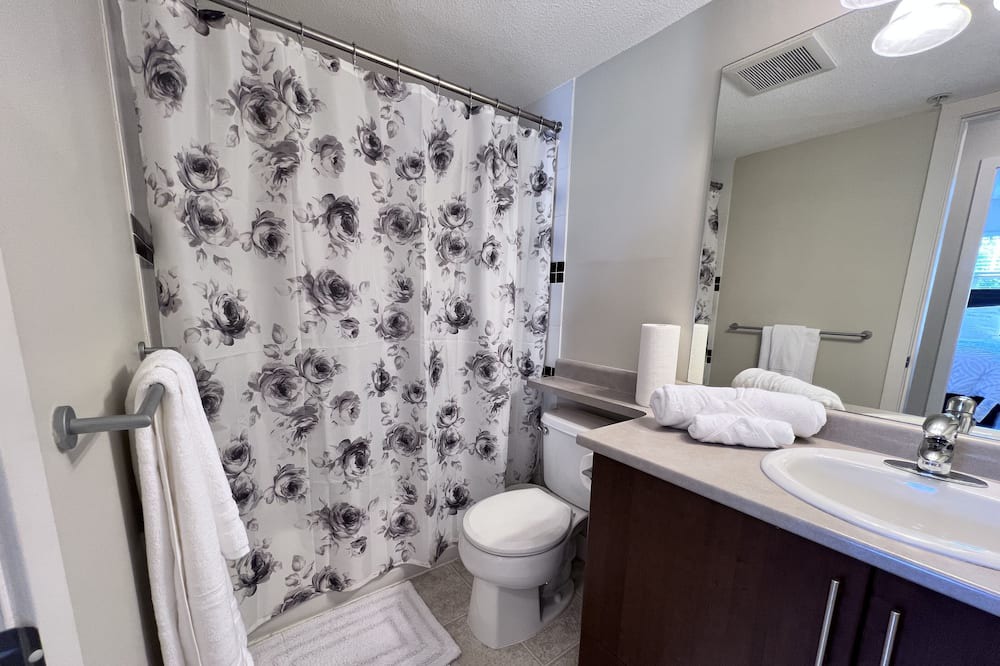 Photo of Bathroom in Maple Ridge