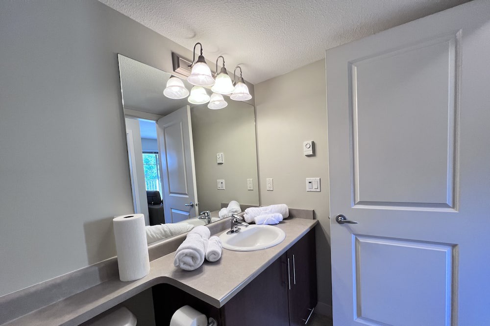 Photo of Bathroom in Maple Ridge