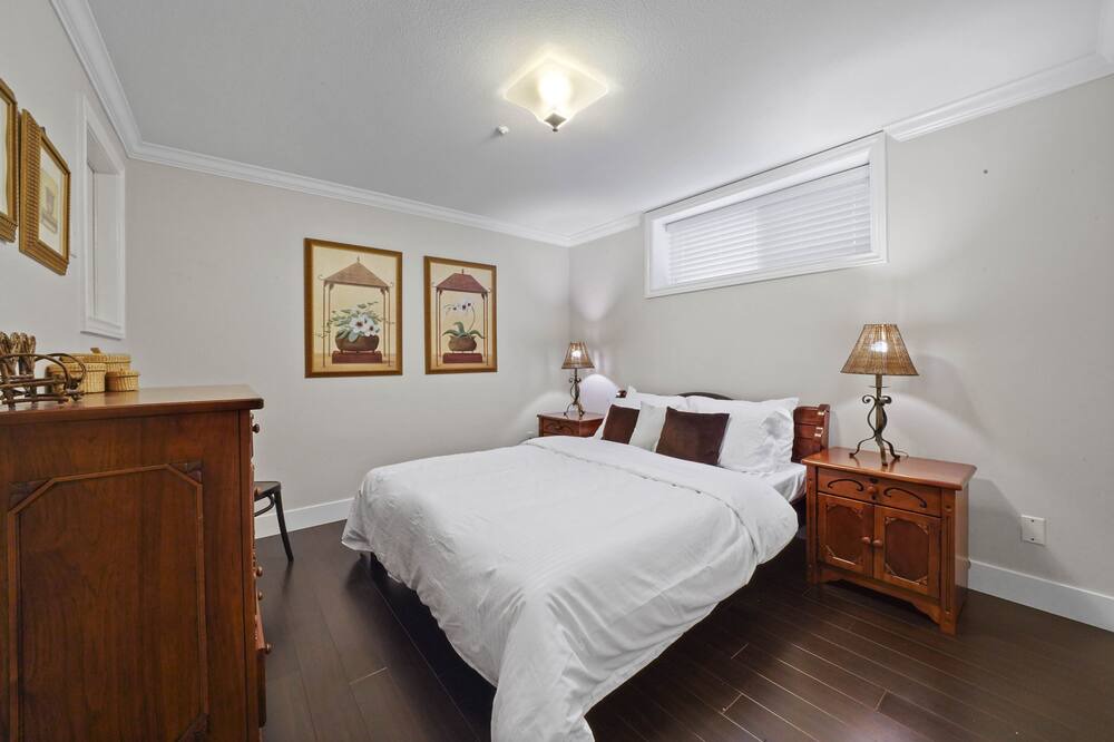 Photo of Bedroom in Arbutus Ridge