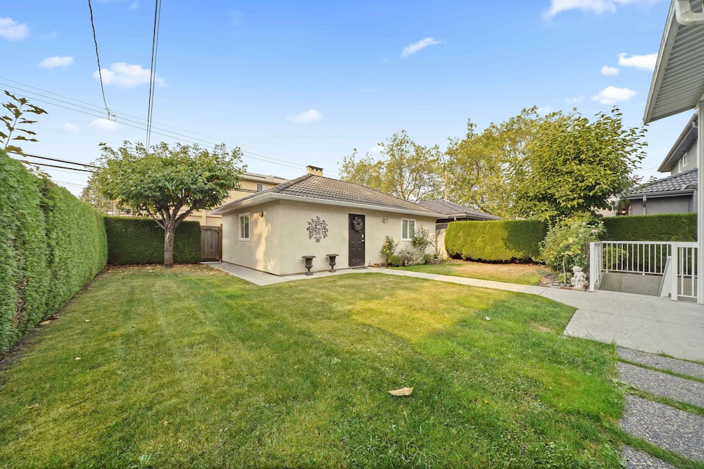 Photo of Outdoor in Arbutus Ridge