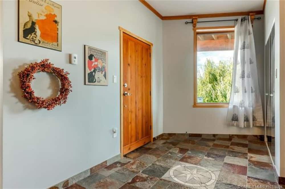 Photo of Bedroom in Upper Mission